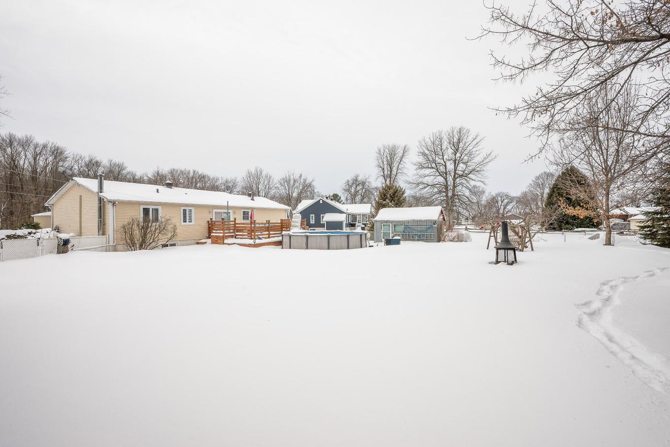 Cour - 116 48E Rue E., Venise-En-Québec, QC - Outdoor