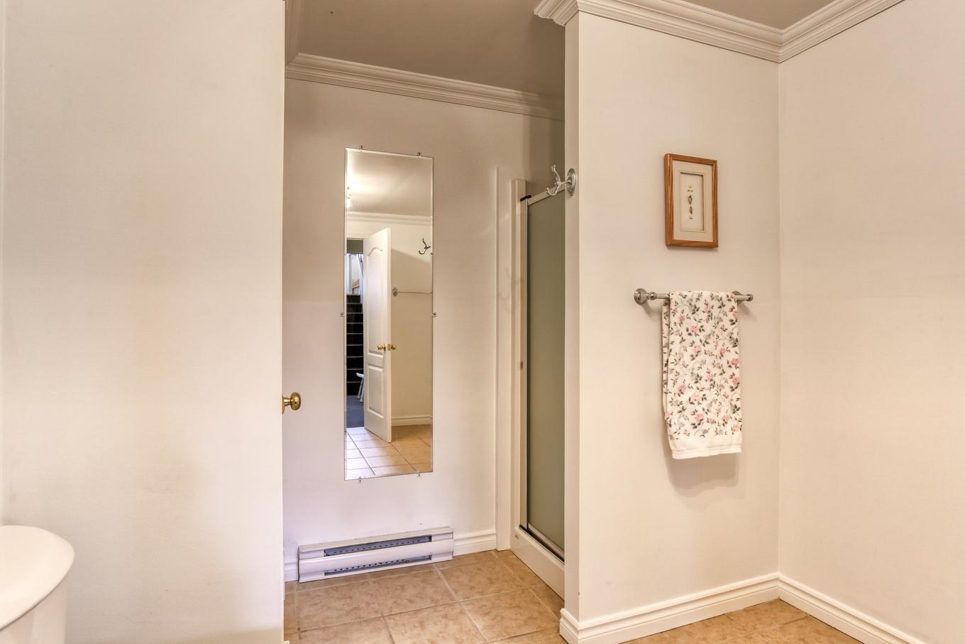 Salle de bains - 6710 Rue Papillon, Trois-Rivières, QC - Indoor Photo Showing Bathroom