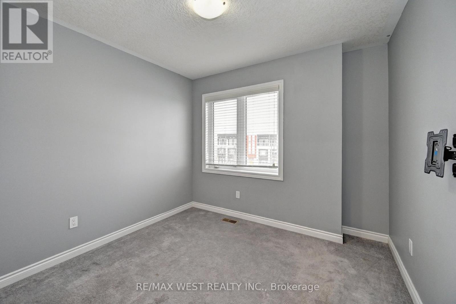 118 Daylily Lane, Kitchener, ON - Indoor Photo Showing Other Room