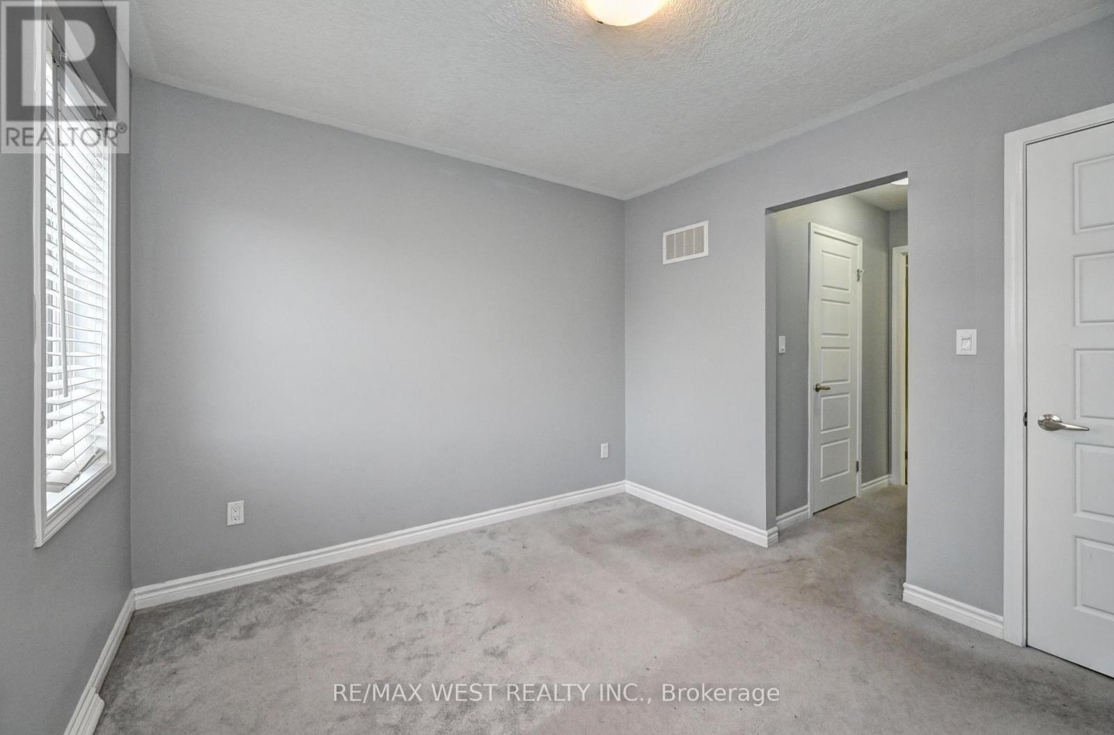 118 Daylily Lane, Kitchener, ON - Indoor Photo Showing Other Room