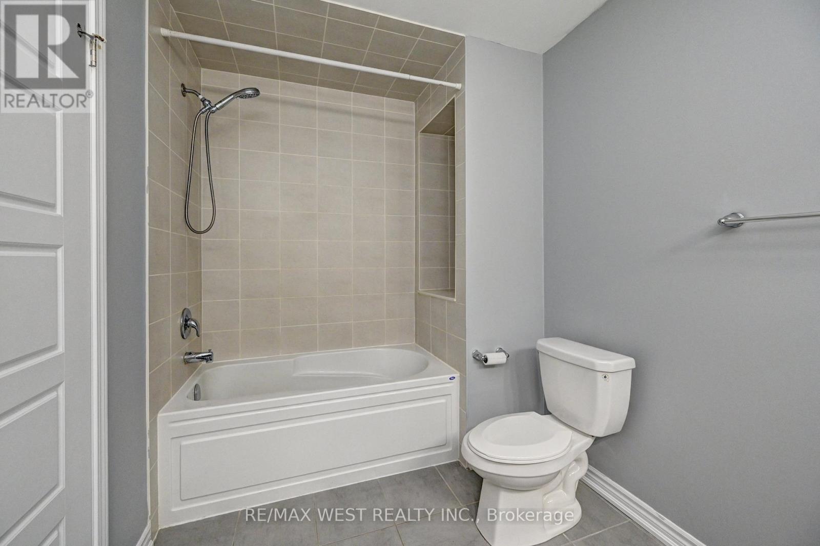 118 Daylily Lane, Kitchener, ON - Indoor Photo Showing Bathroom
