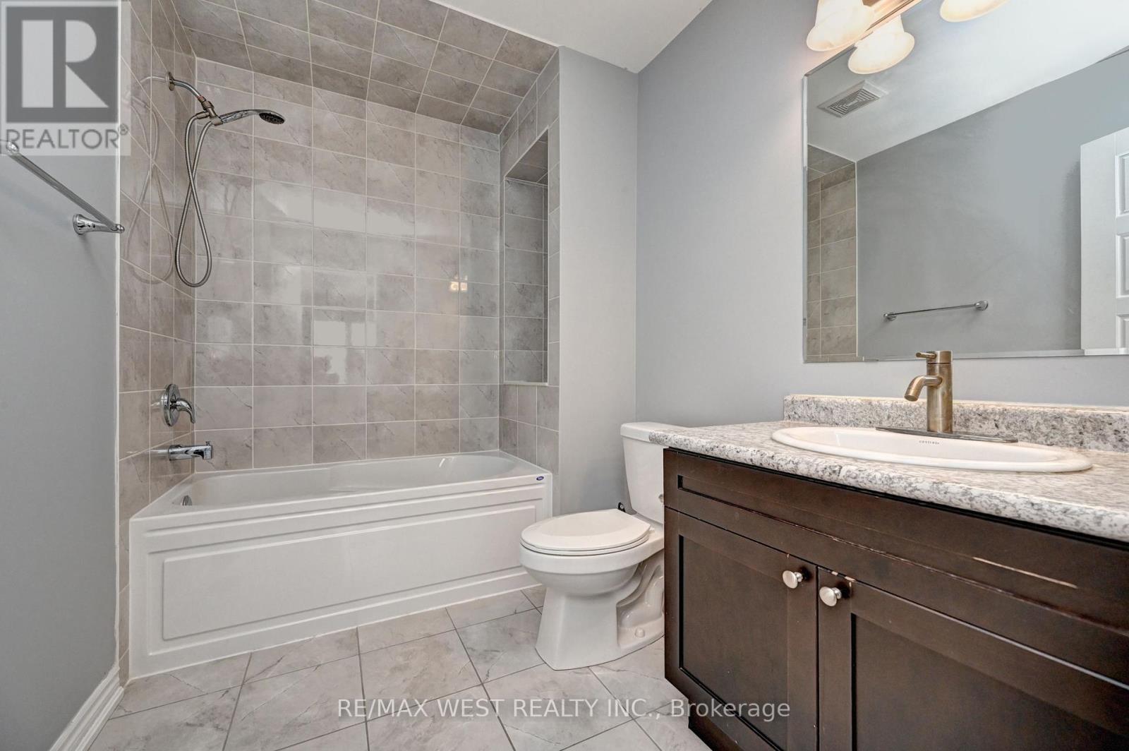 118 Daylily Lane, Kitchener, ON - Indoor Photo Showing Bathroom