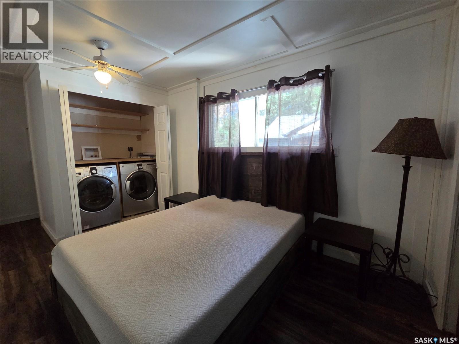 2011 Main Street, Edam, SK - Indoor Photo Showing Laundry Room