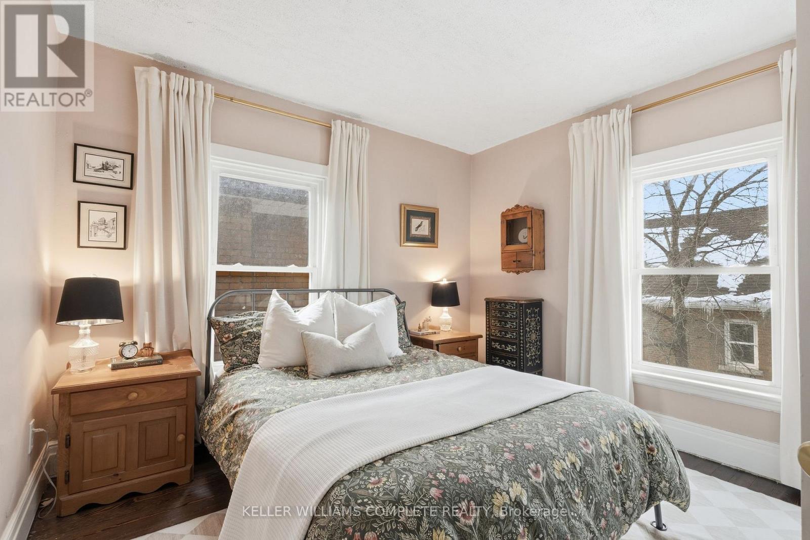 75 Dundurn Street N, Hamilton, ON - Indoor Photo Showing Bedroom