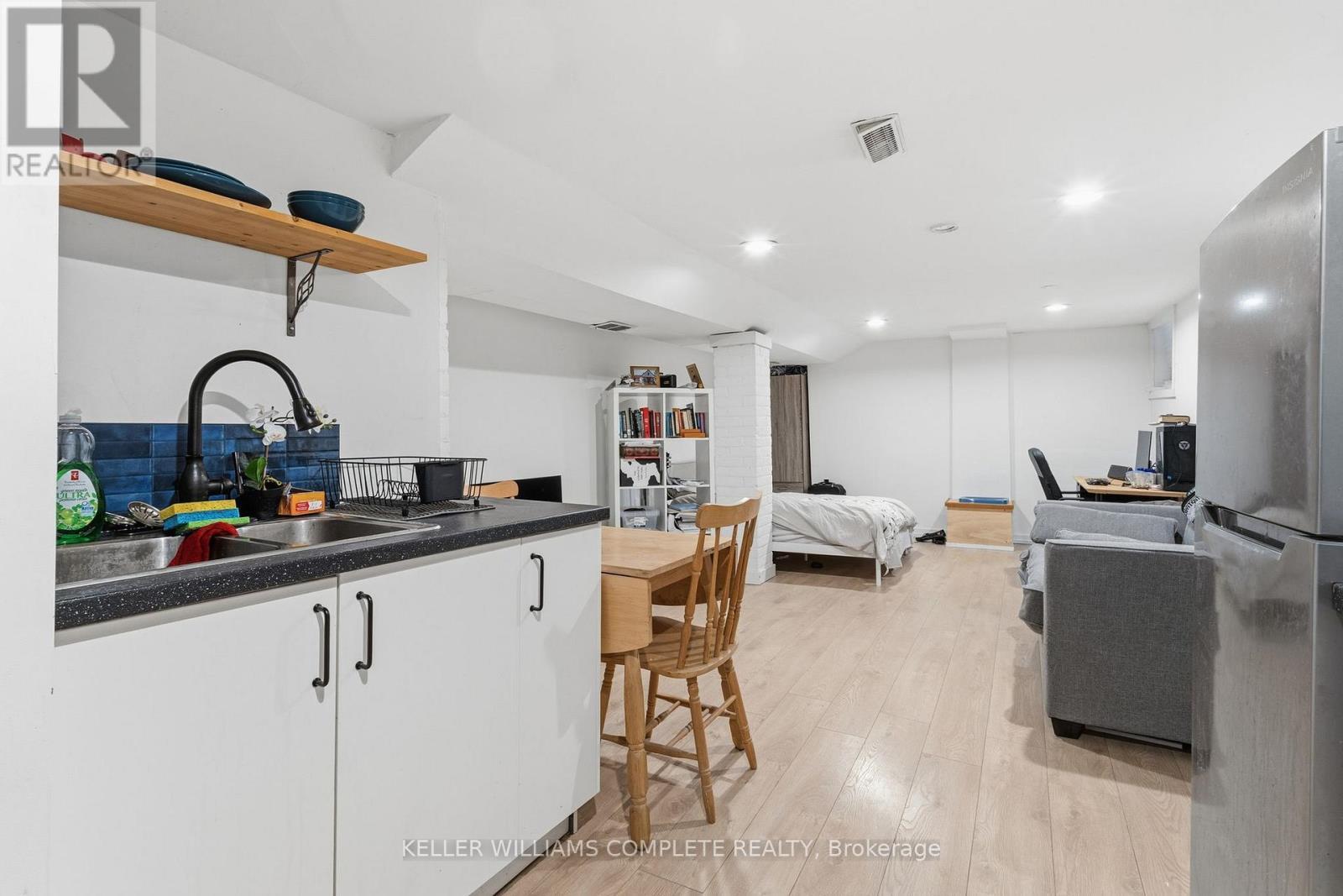 75 Dundurn Street N, Hamilton, ON - Indoor