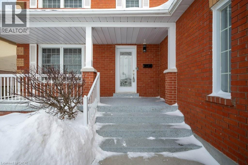 60 Mctague Drive, Cambridge, ON - Outdoor With Exterior