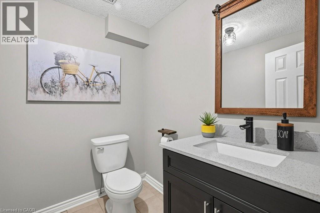 60 Mctague Drive, Cambridge, ON - Indoor Photo Showing Bathroom
