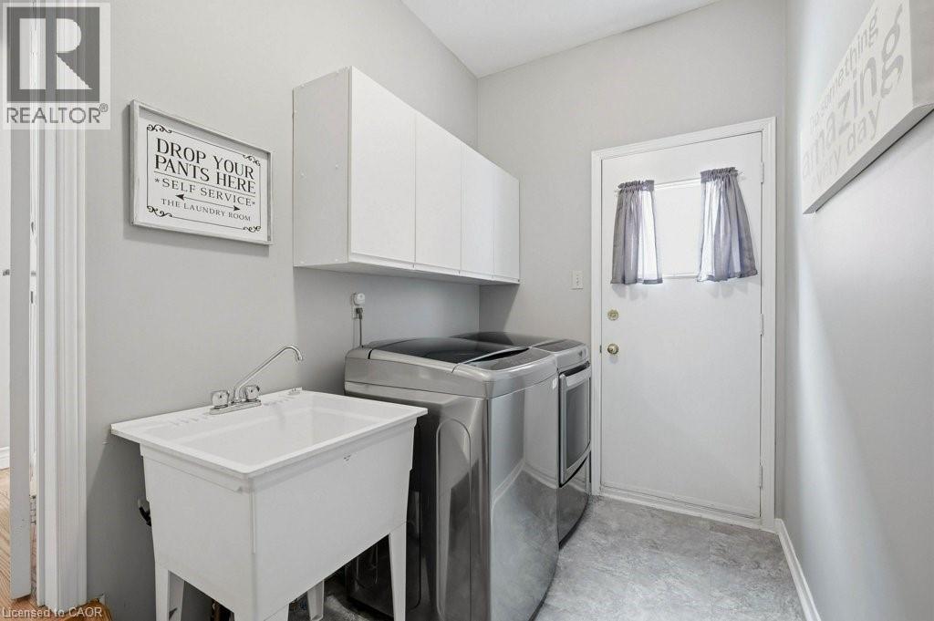 60 Mctague Drive, Cambridge, ON - Indoor Photo Showing Laundry Room