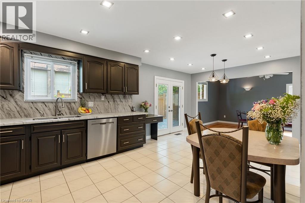 25 Burke Drive, Caledonia, ON - Indoor