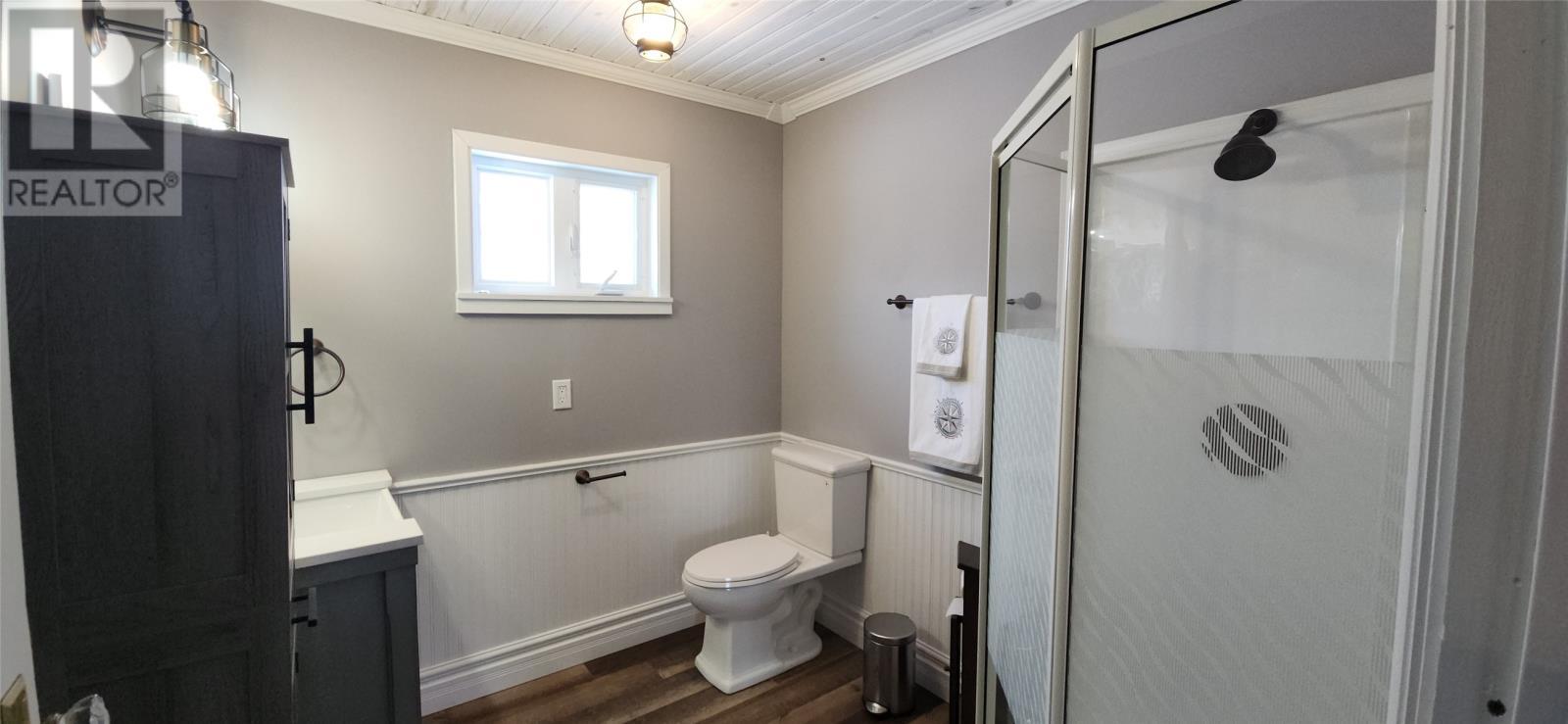 Second floor main bathroom - 15 Squires Road, Eastport, NL - Indoor Photo Showing Bathroom