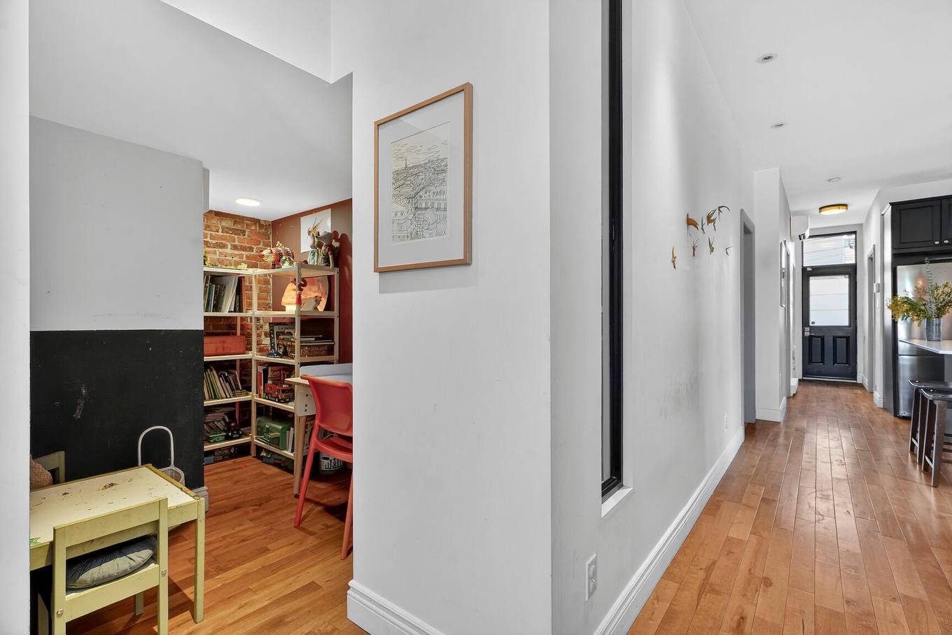 Office - 370 Rue Boucher, Montréal (Le Plateau-Mont-Royal), QC - Indoor Photo Showing Other Room