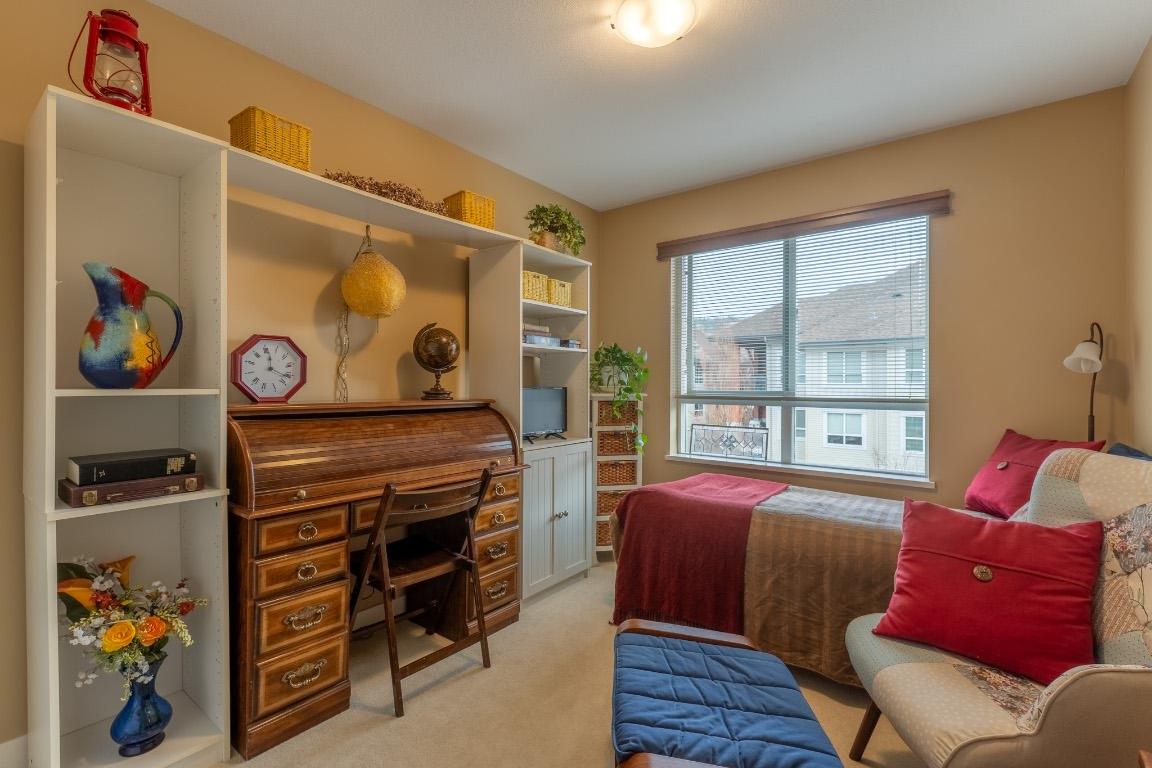 438-1099 Sunset Drive, Kelowna, BC - Indoor
