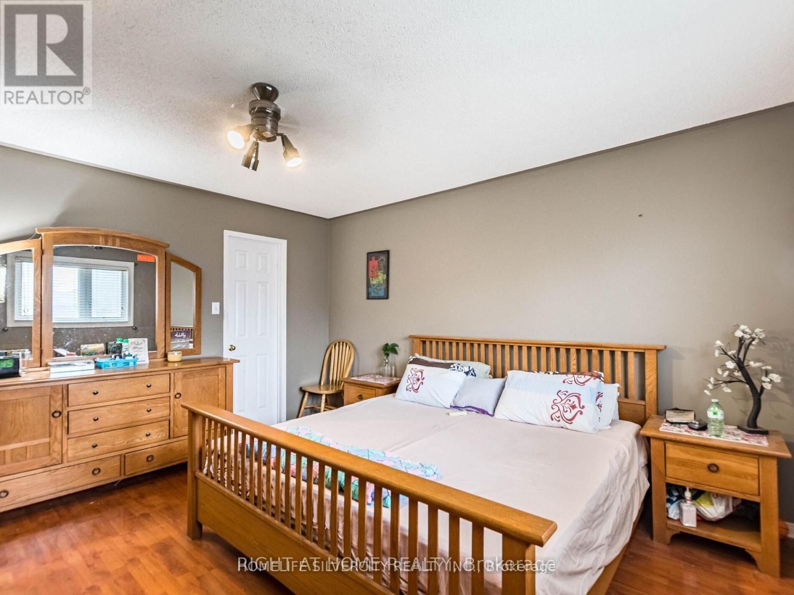 69 Red Maple Drive, Brampton, ON - Indoor Photo Showing Bedroom