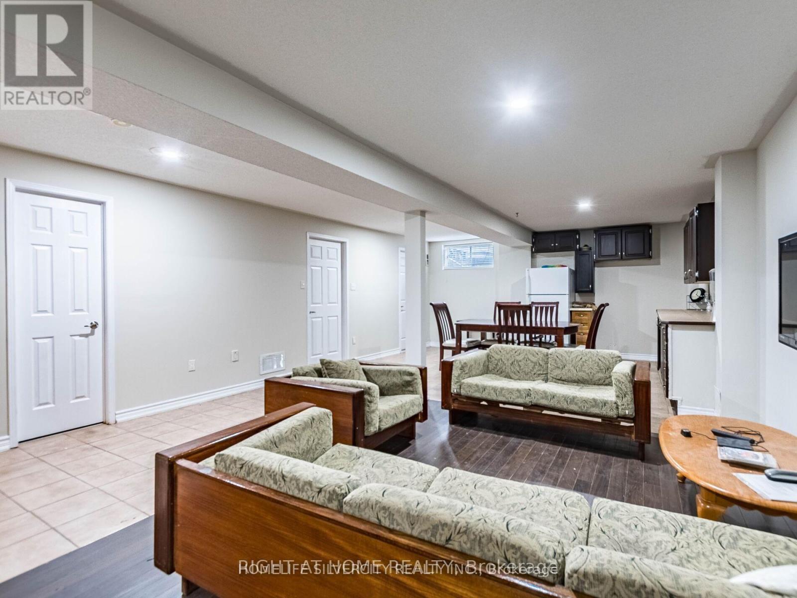 69 Red Maple Drive, Brampton, ON - Indoor