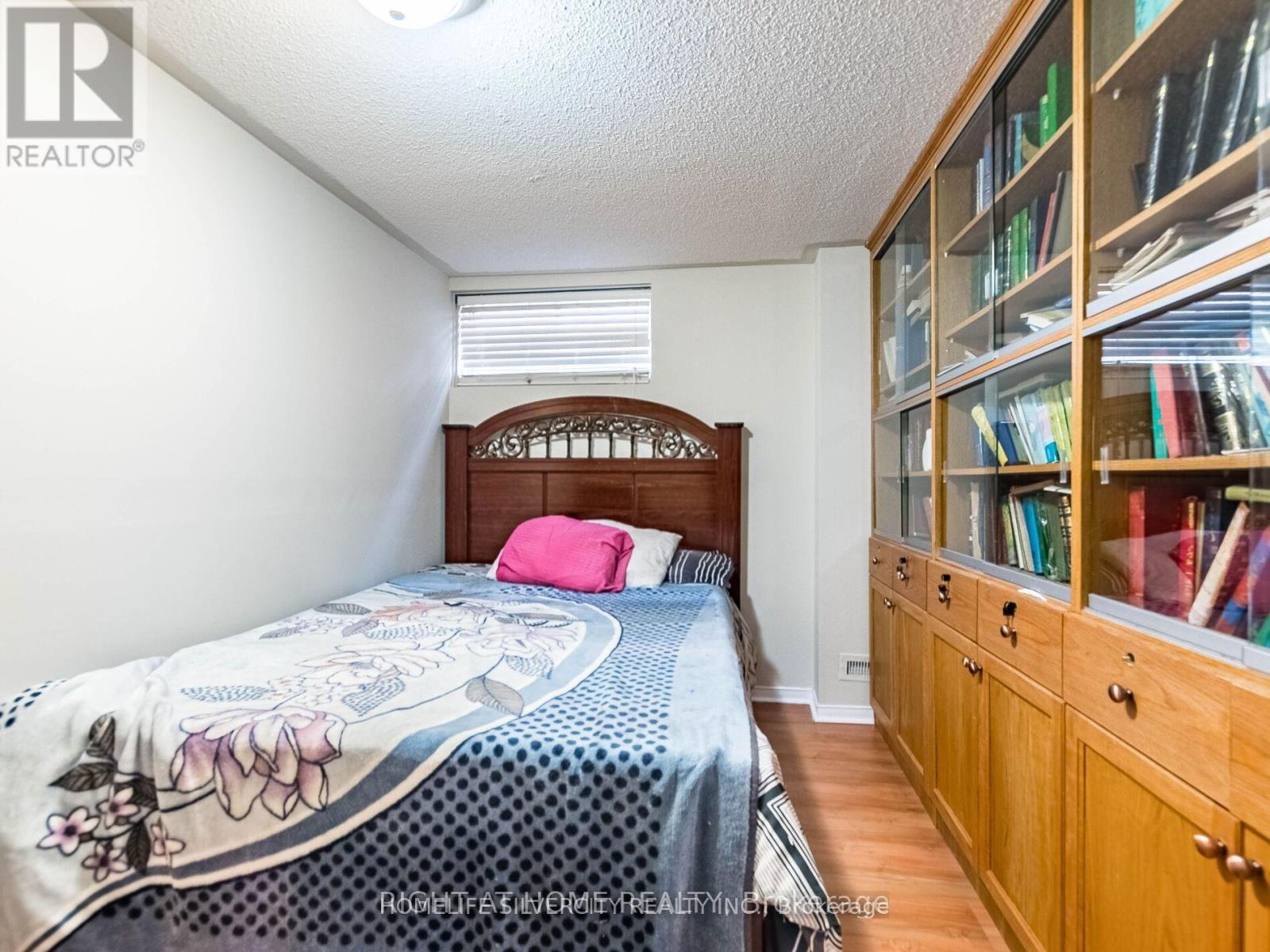 69 Red Maple Drive, Brampton, ON - Indoor Photo Showing Bedroom