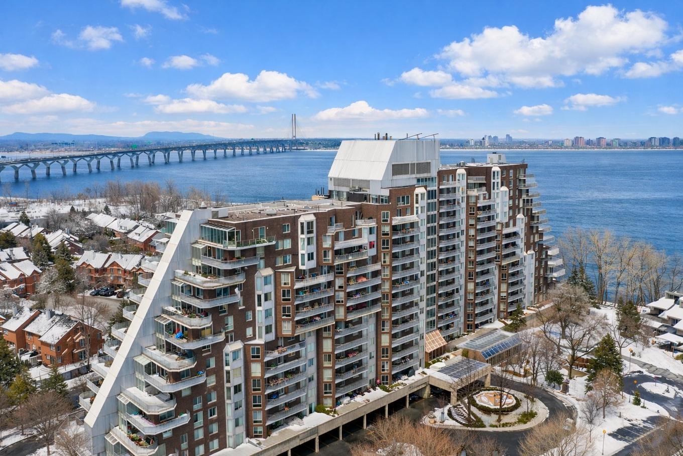 Overall view - 206-30 Rue Berlioz, Montréal (Verdun/Île-Des-Soeurs), QC - Outdoor With Body Of Water With View