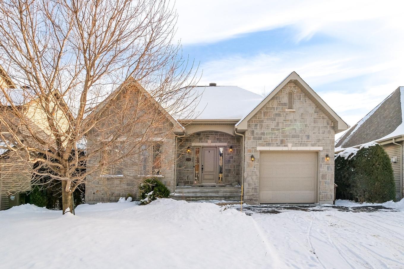 Frontage - 1720 Rue Du Tailleur, Chambly, QC