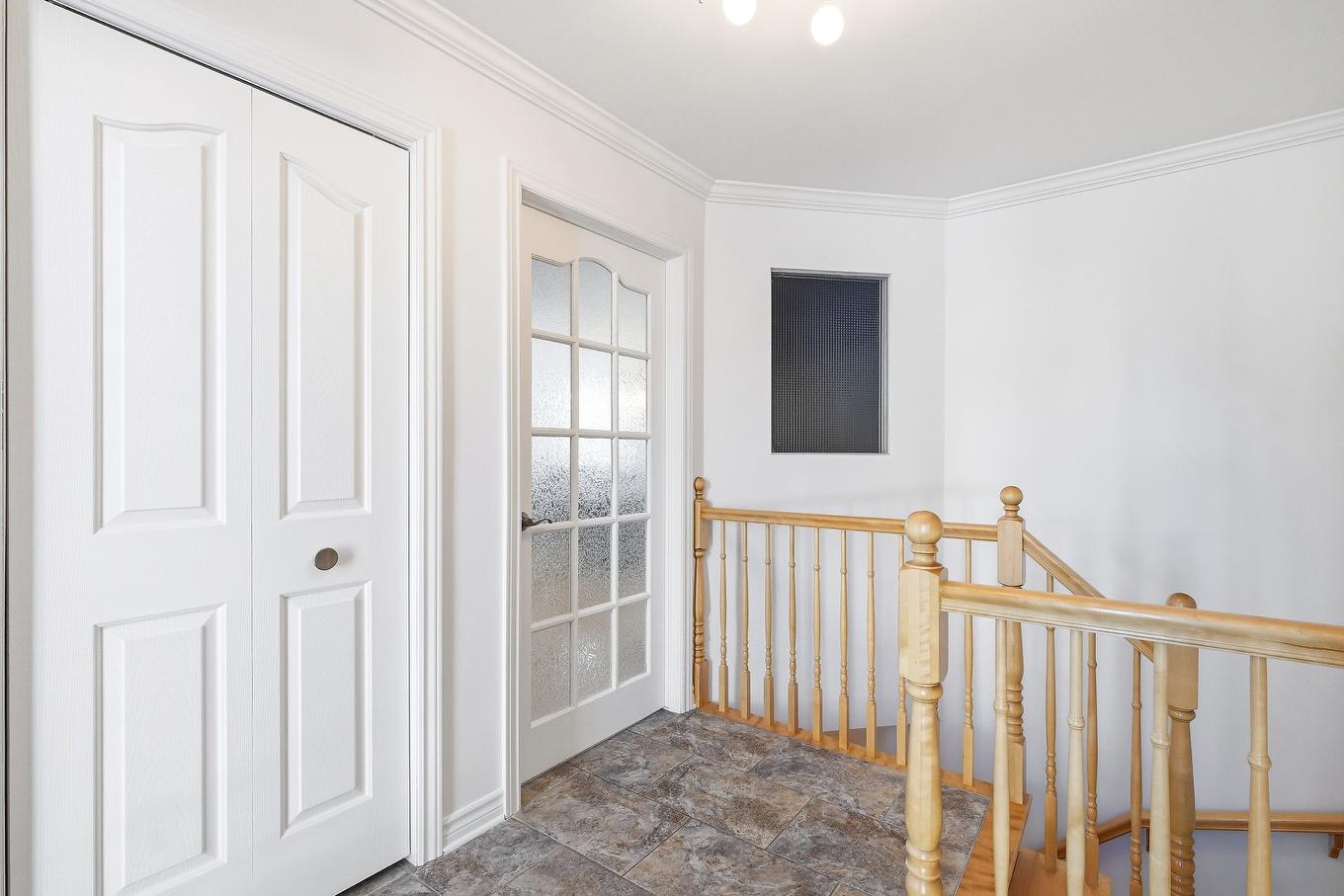 Hall - 1720 Rue Du Tailleur, Chambly, QC