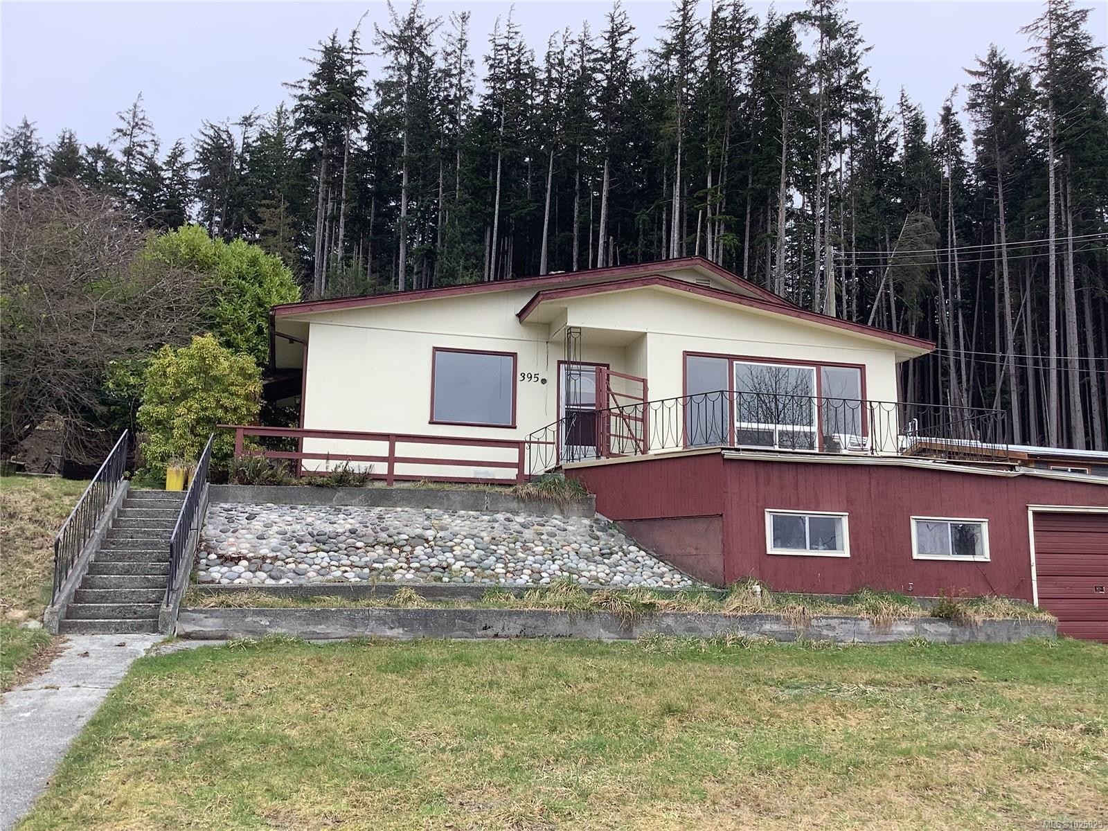 395 2Nd St, Sointula, BC
