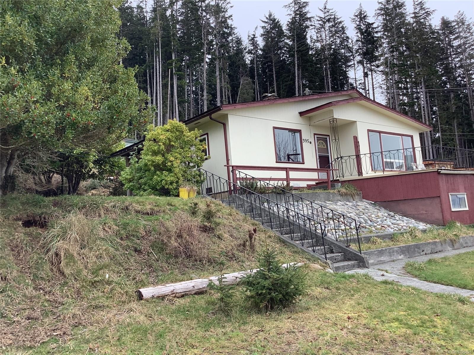 395 2Nd St, Sointula, BC