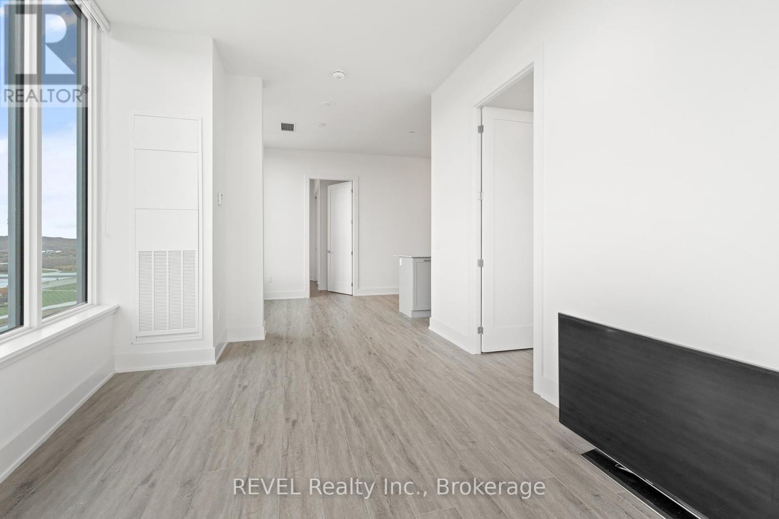 1907 - 385 Winston Road, Grimsby (Grimsby Beach), ON - Indoor Photo Showing Other Room