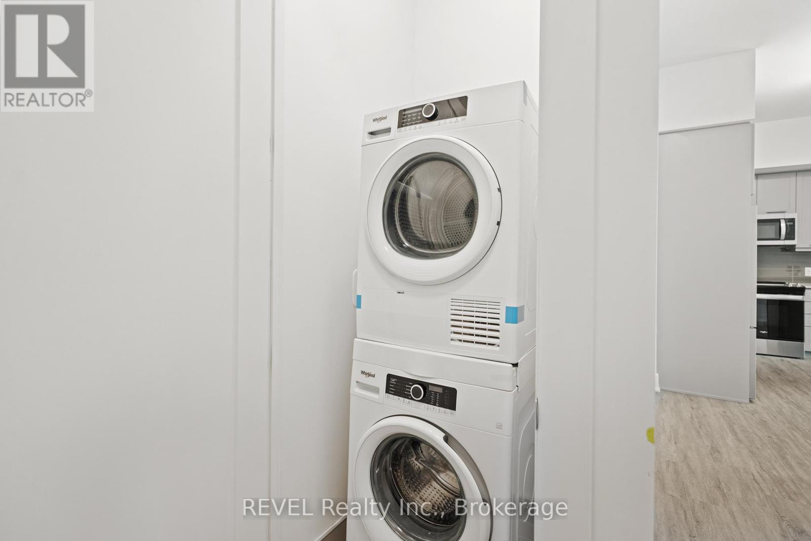 1907 - 385 Winston Road, Grimsby (Grimsby Beach), ON - Indoor Photo Showing Laundry Room