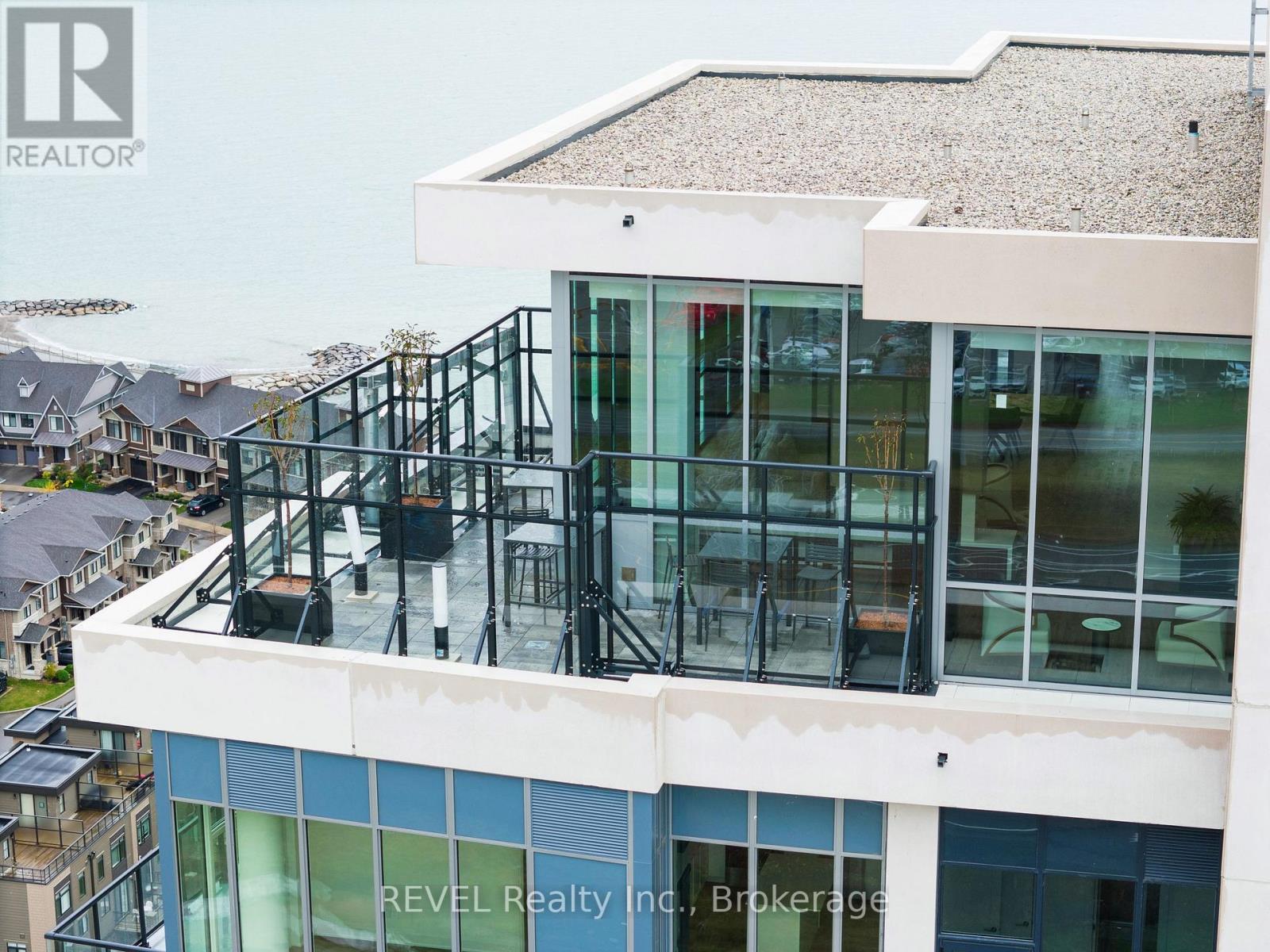 1907 - 385 Winston Road, Grimsby (Grimsby Beach), ON -