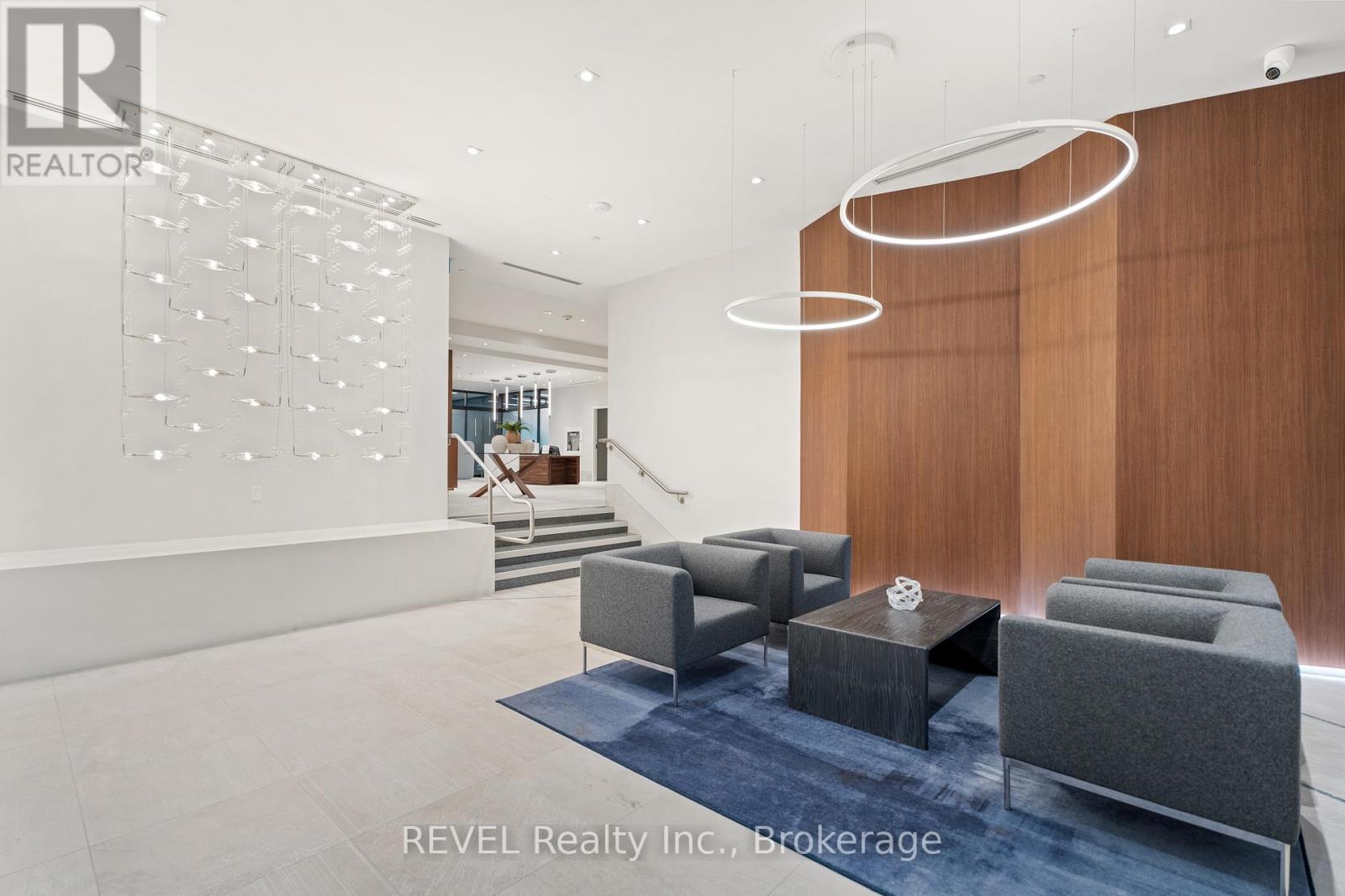 1907 - 385 Winston Road, Grimsby (Grimsby Beach), ON - Indoor Photo Showing Other Room