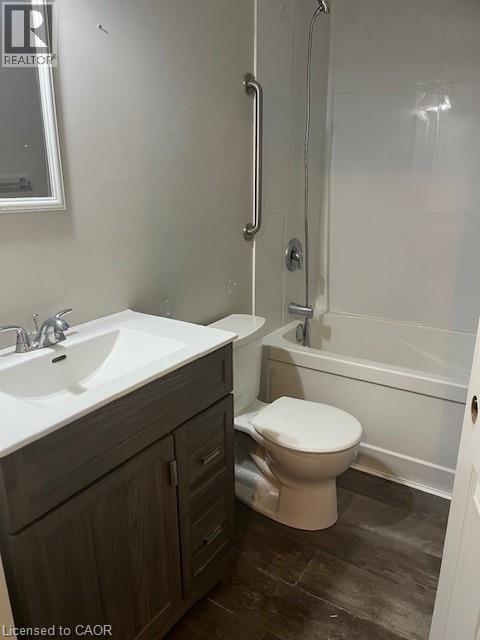 556 Stirling Avenue S, Kitchener, ON