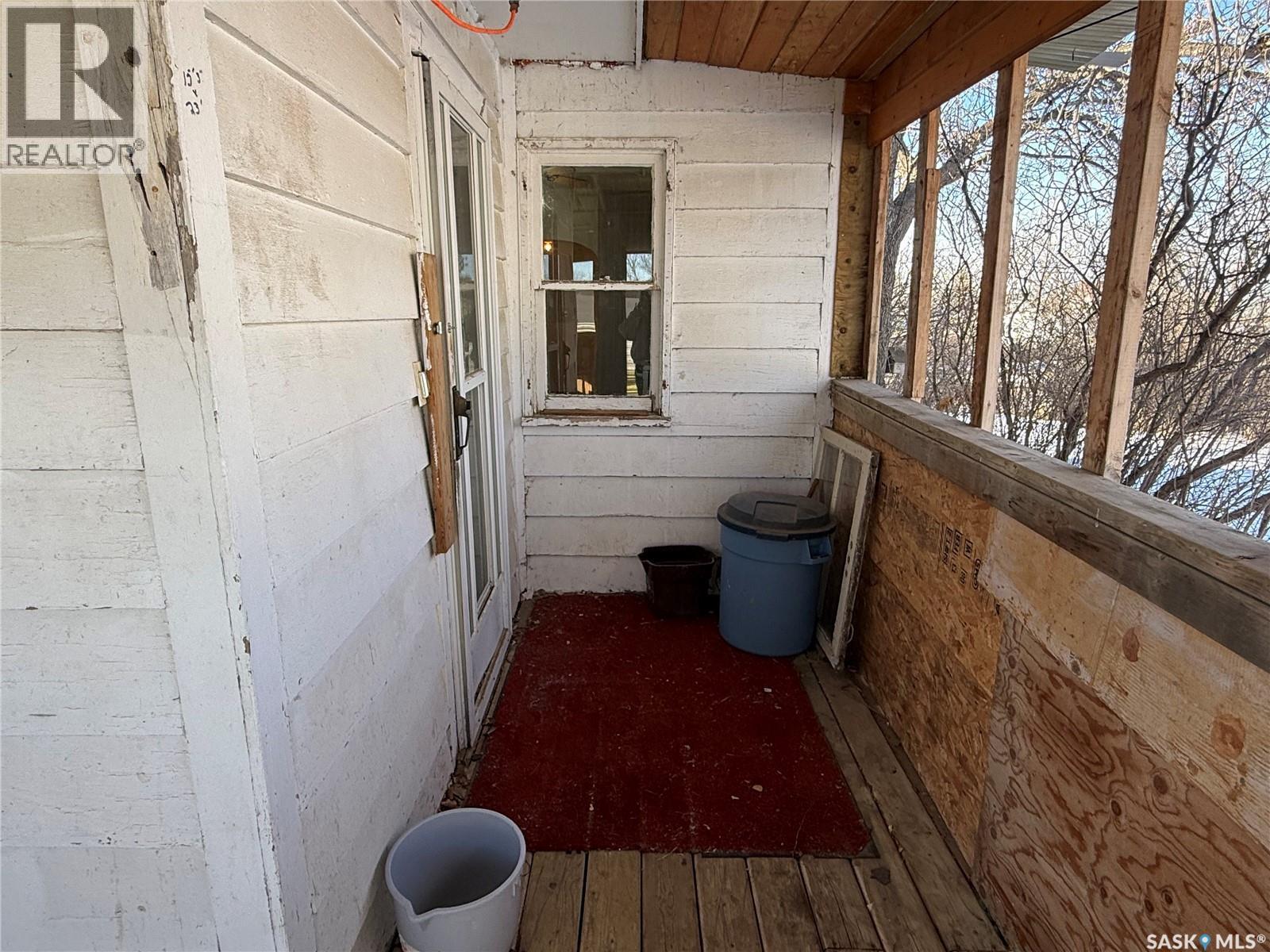 307 Main Street, Alsask, SK - Indoor Photo Showing Other Room