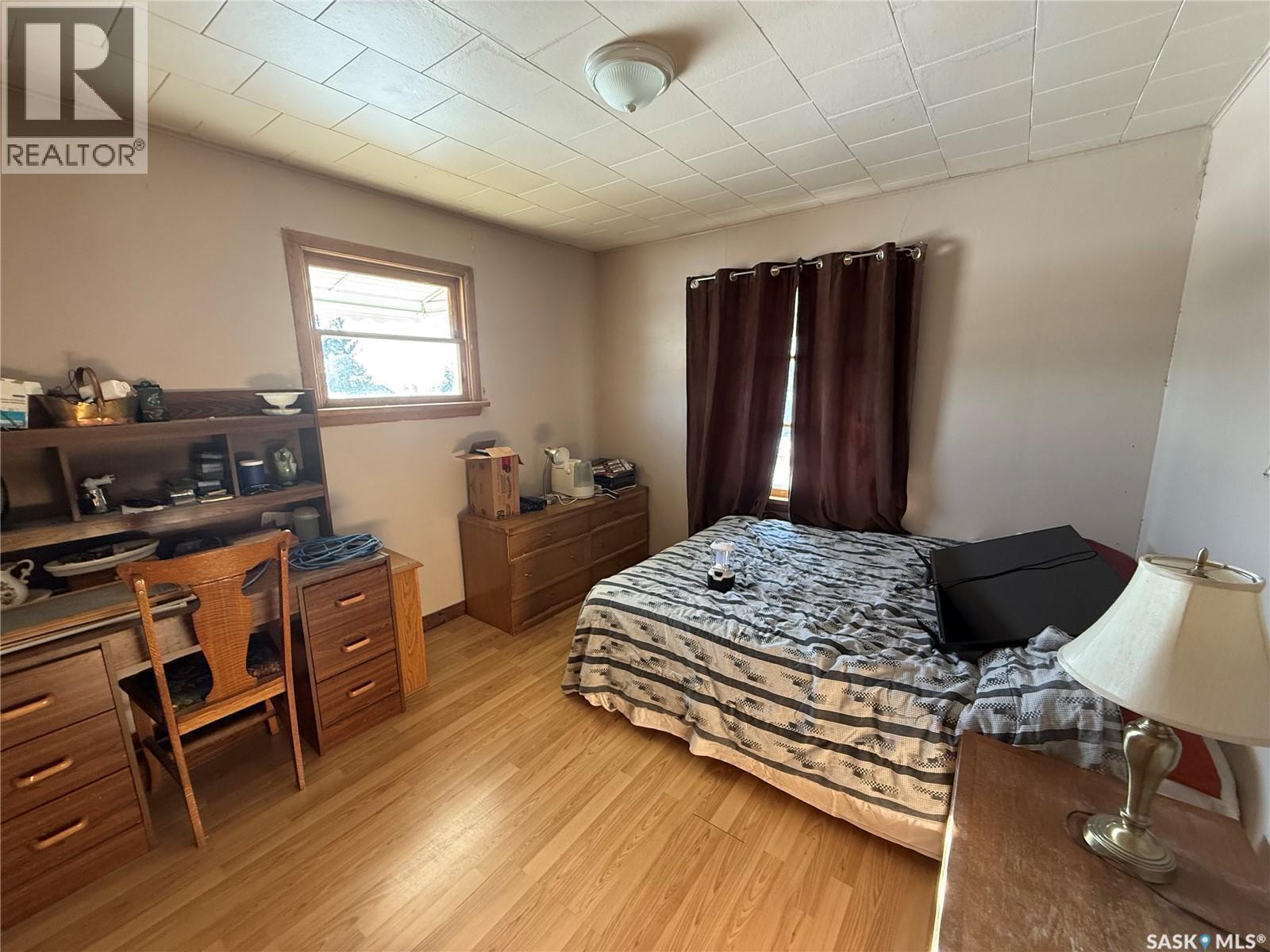 307 Main Street, Alsask, SK - Indoor Photo Showing Bedroom