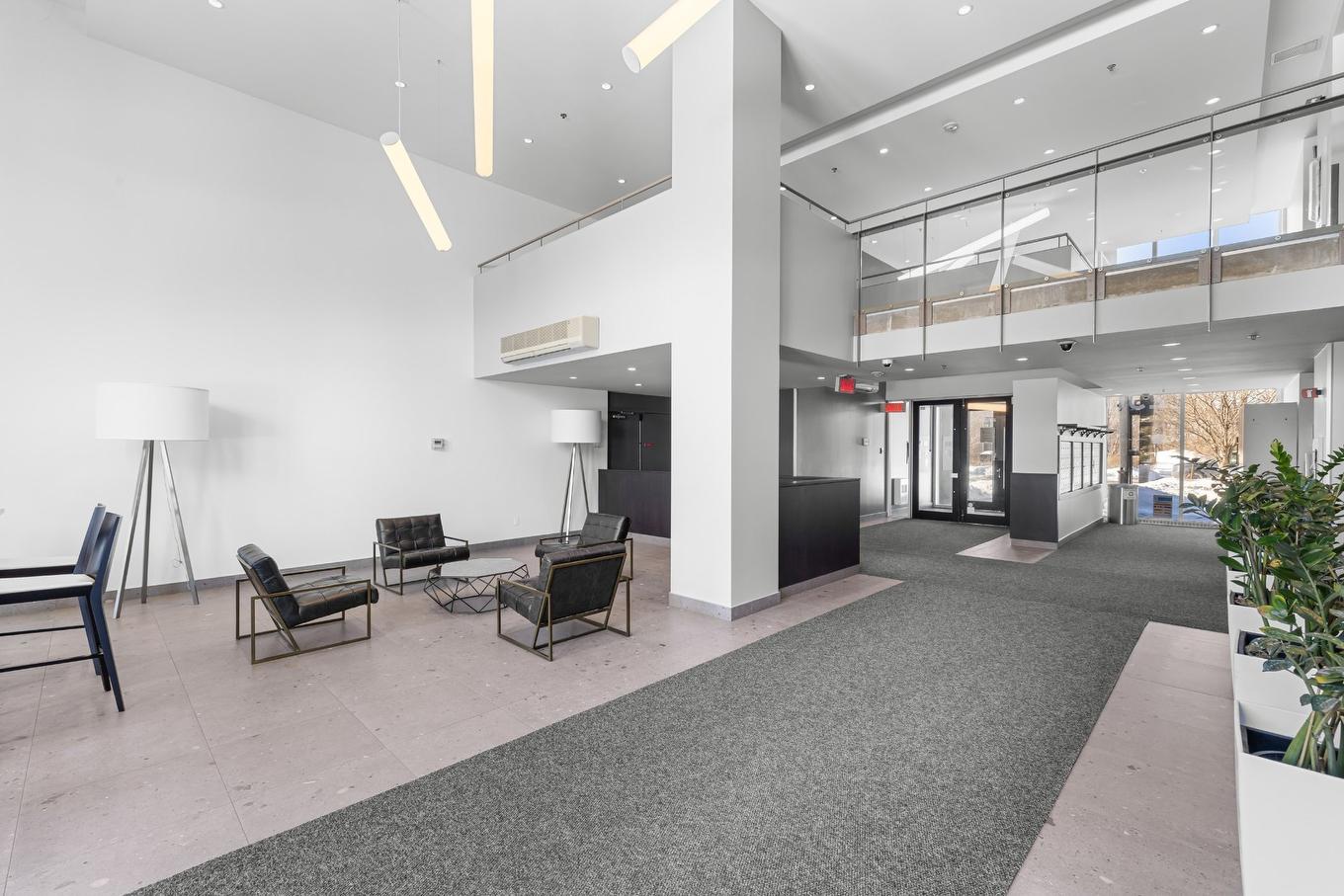 Hall - 414-230 Ch. Du Golf, Montréal (Verdun/Île-Des-Soeurs), QC - Indoor Photo Showing Other Room