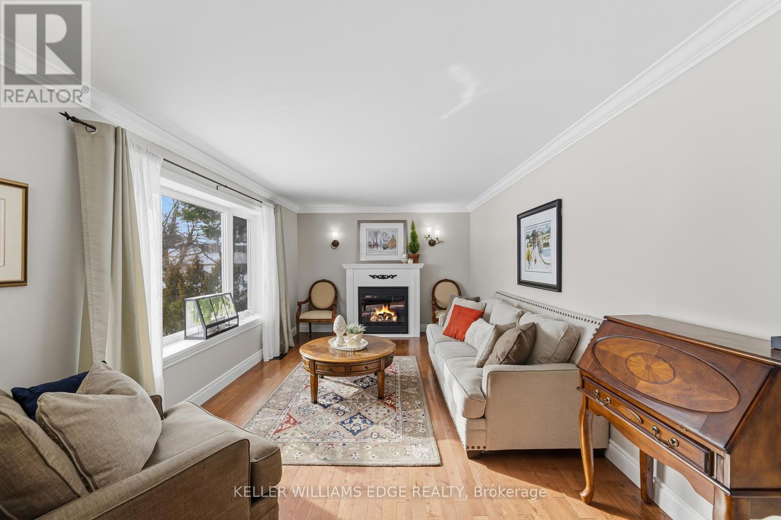 Living Room - 267 Hampton Heath Road, Burlington, ON - Indoor Photo Showing Living Room With Fireplace