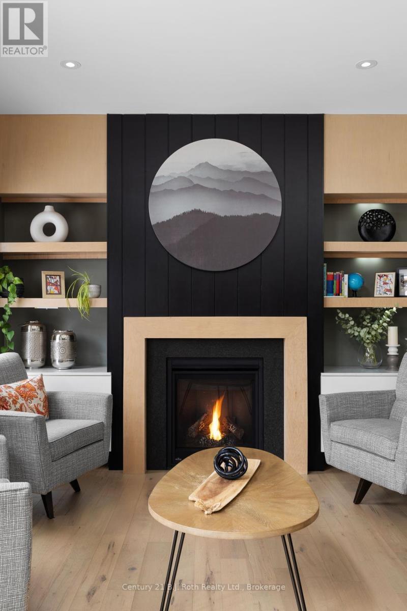 34 Ruby Crescent, Orillia, ON - Indoor Photo Showing Living Room With Fireplace