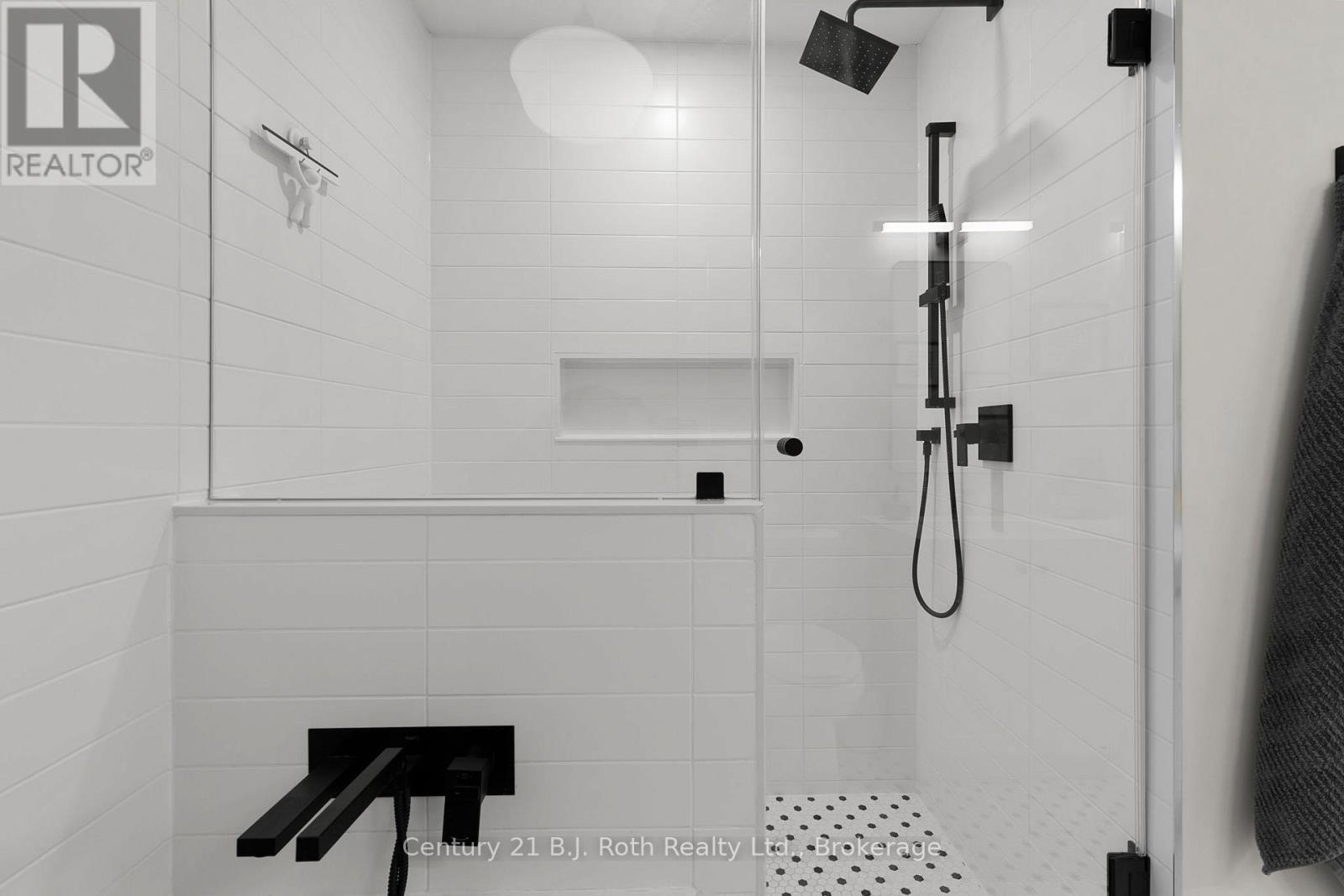 34 Ruby Crescent, Orillia, ON - Indoor Photo Showing Bathroom