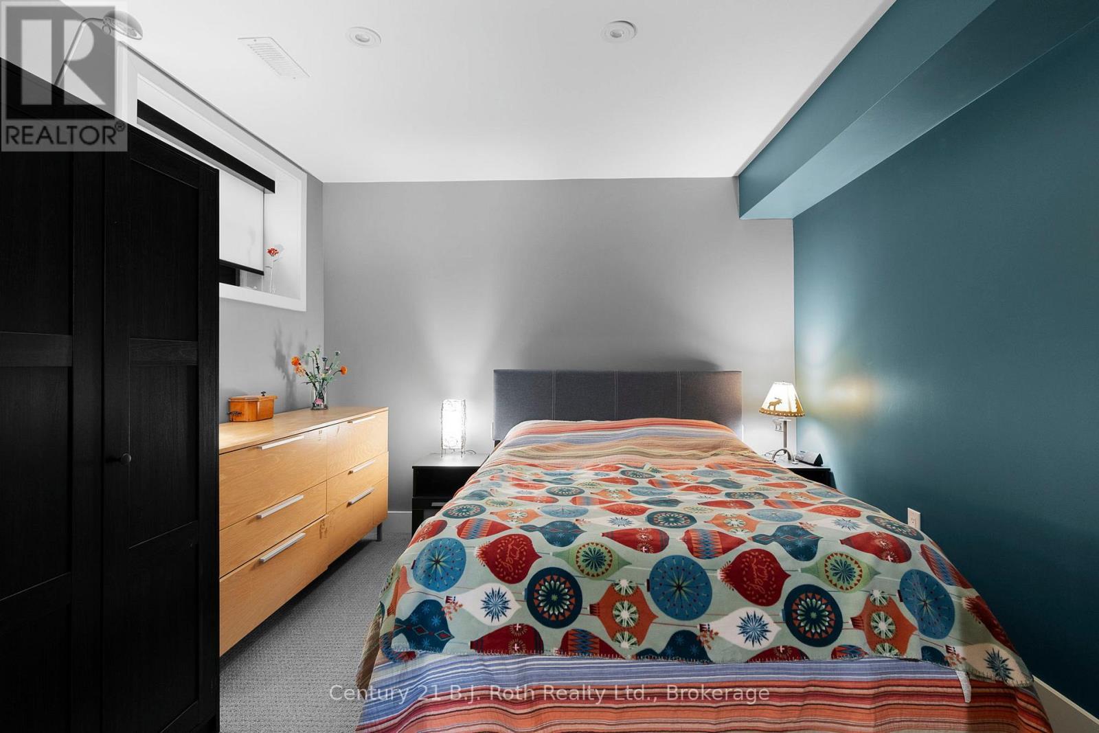 lower level bedroom - 34 Ruby Crescent, Orillia, ON - Indoor Photo Showing Bedroom