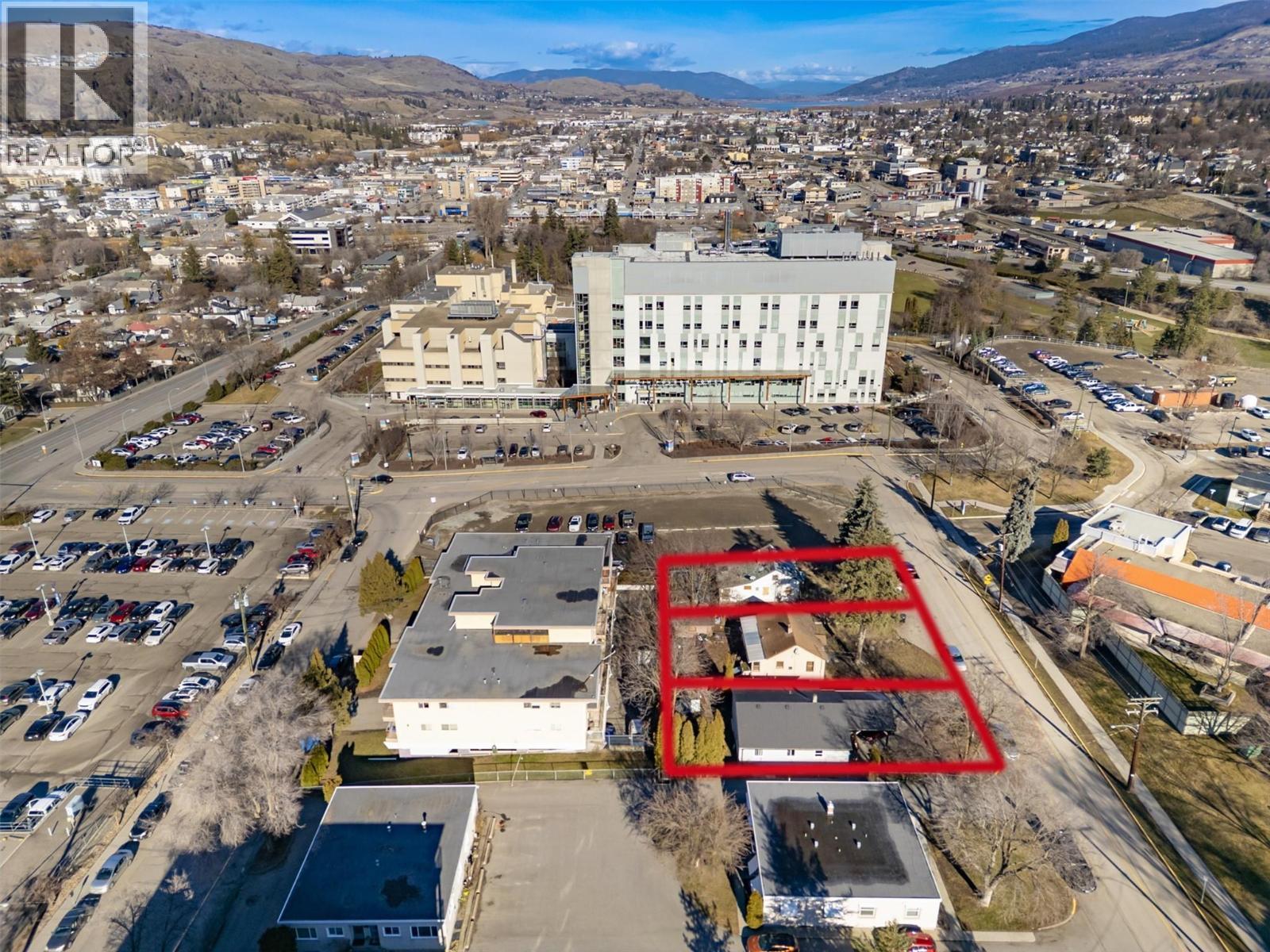 1902 31 Street, Vernon, BC - Outdoor With View