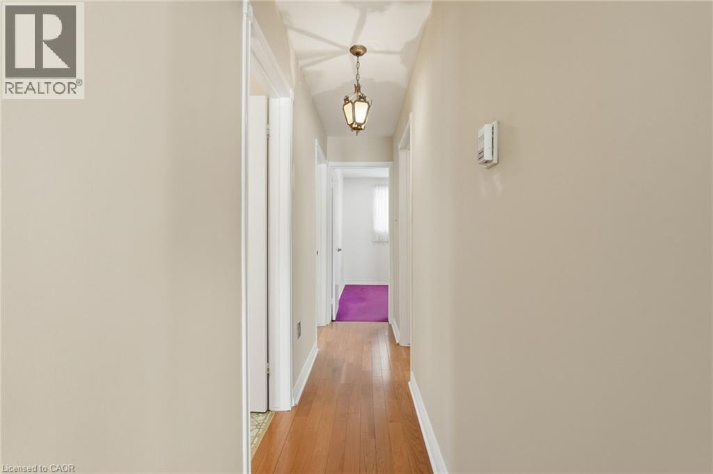 16 Harvard Place, Hamilton, ON - Indoor Photo Showing Other Room