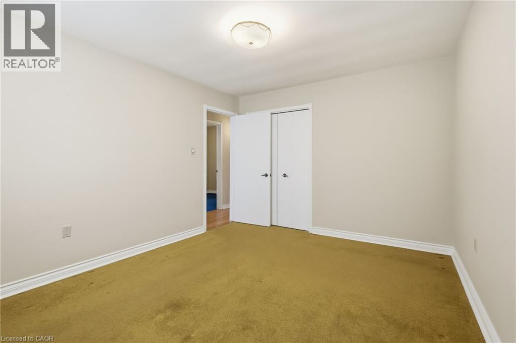 16 Harvard Place, Hamilton, ON - Indoor Photo Showing Other Room