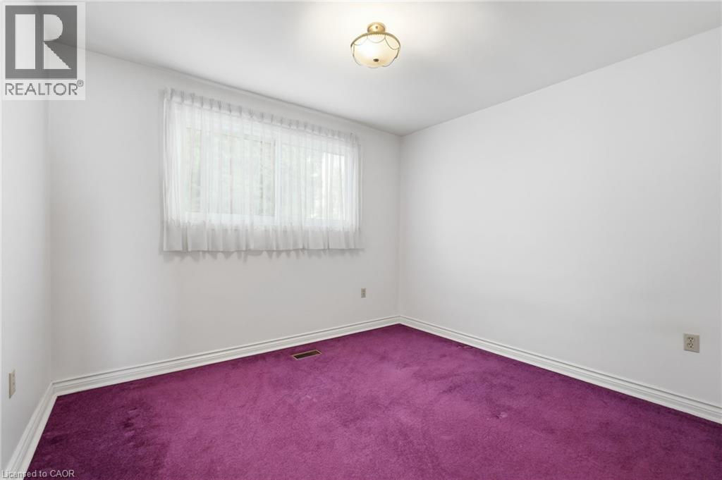 16 Harvard Place, Hamilton, ON - Indoor Photo Showing Other Room