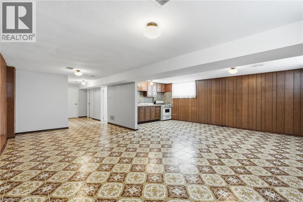 16 Harvard Place, Hamilton, ON - Indoor