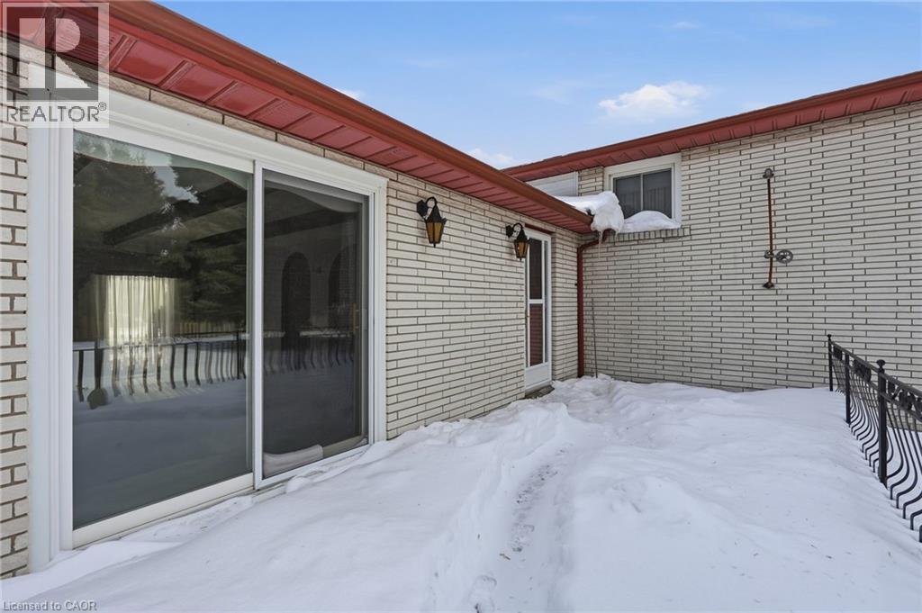 16 Harvard Place, Hamilton, ON - Outdoor With Exterior