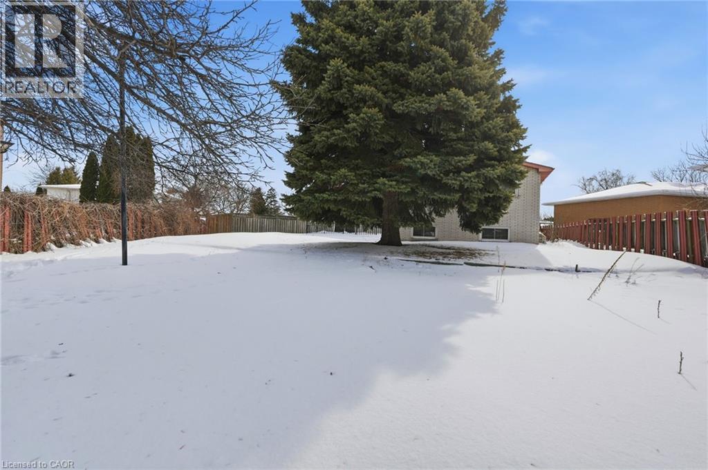 16 Harvard Place, Hamilton, ON - Outdoor