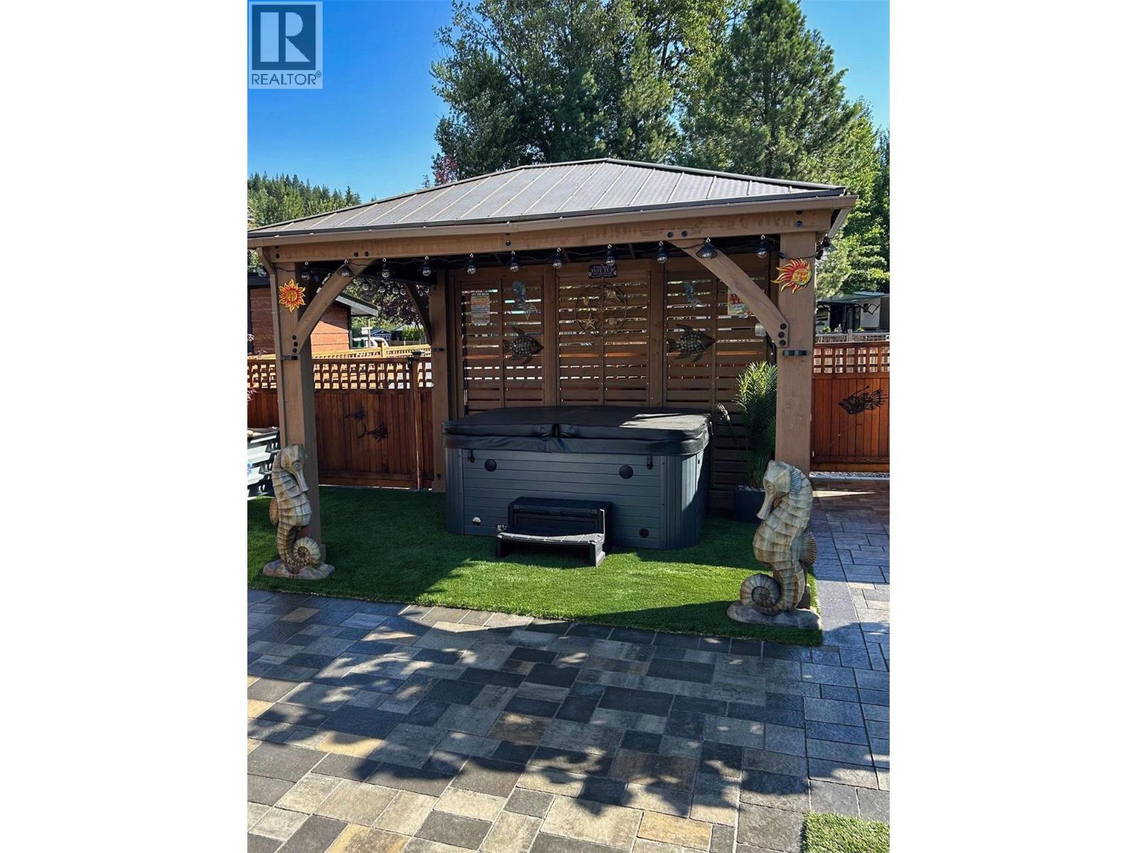 4 Eagle Lane, Lee Creek, BC