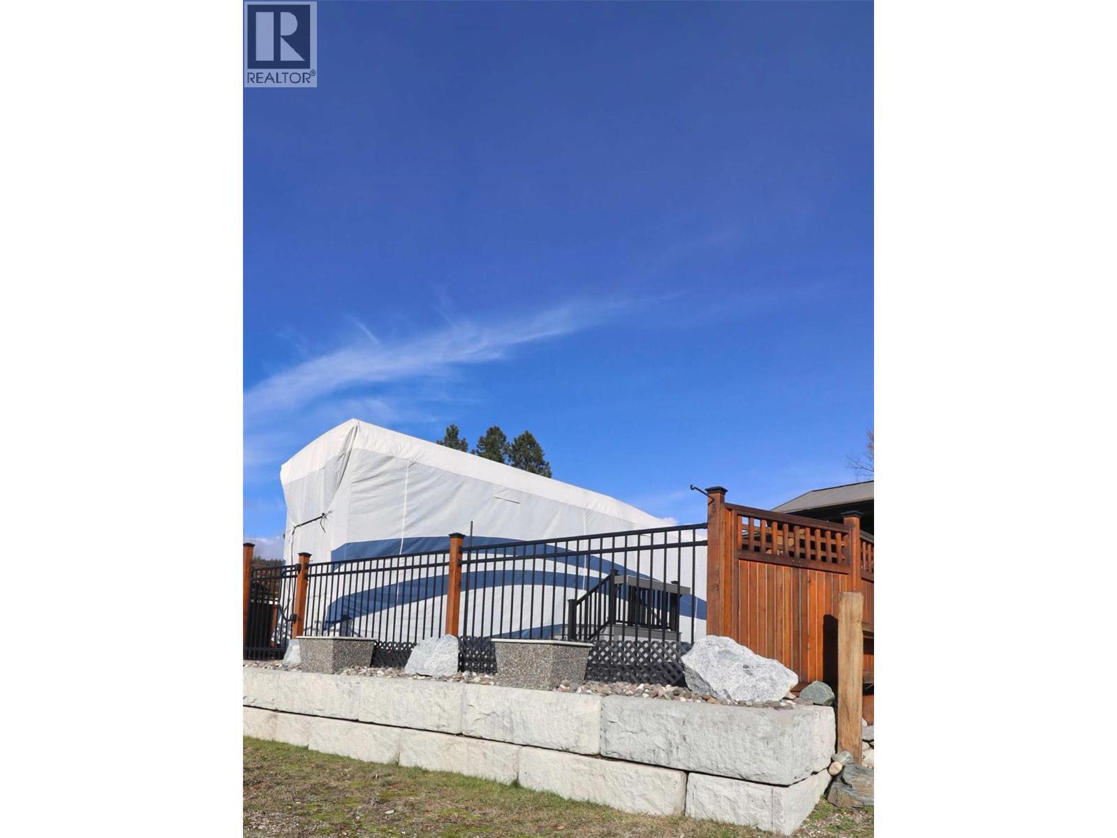 4 Eagle Lane, Lee Creek, BC