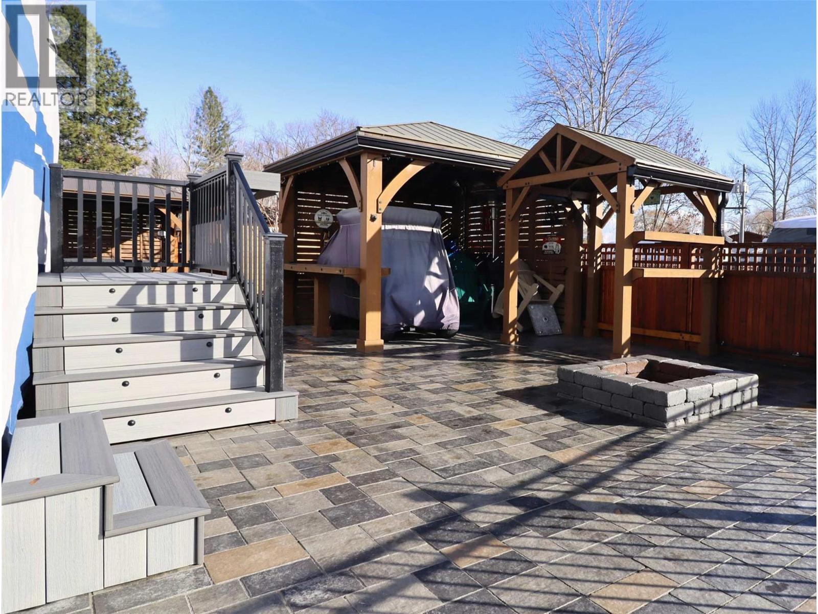 4 Eagle Lane, Lee Creek, BC