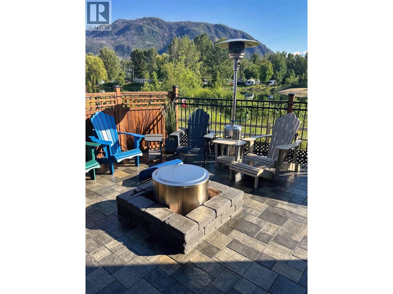 4 Eagle Lane, Lee Creek, BC