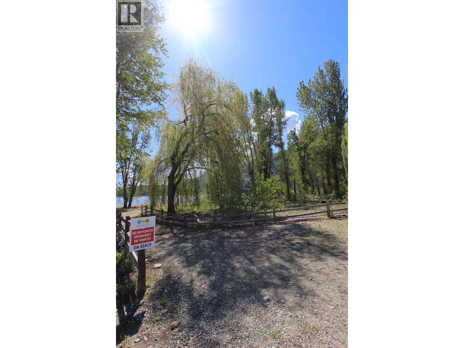 4 Eagle Lane, Lee Creek, BC