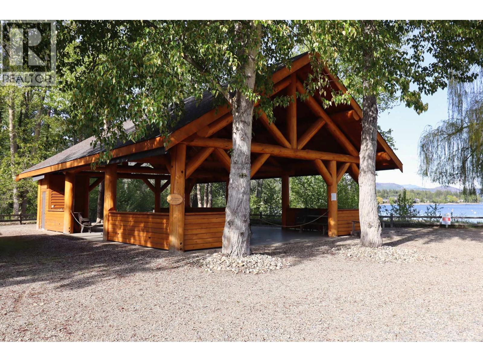 4 Eagle Lane, Lee Creek, BC