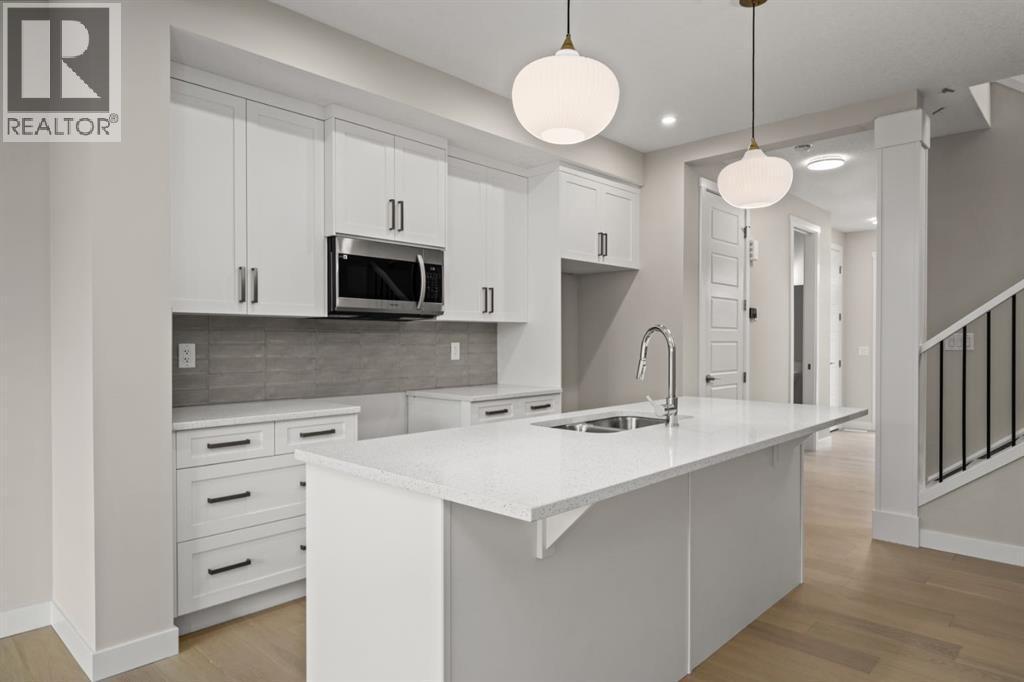 102 Sora Gardens Se, Calgary, AB